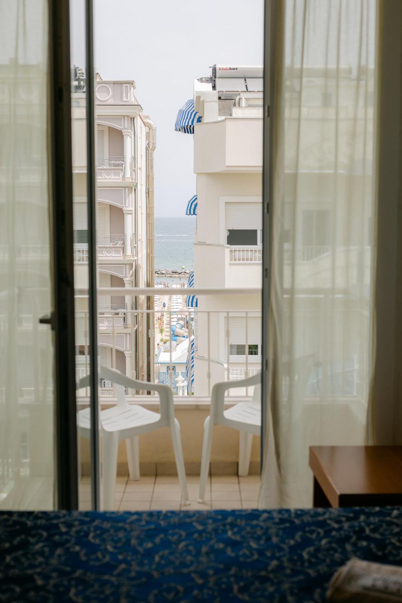 Hotel Golf Cattolica Luaran gambar